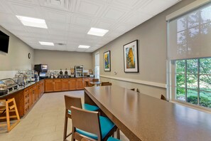 Free daily buffet breakfast