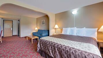 Business Room, 1 King Bed, Non Smoking | Desk, free cribs/infant beds, rollaway beds, free WiFi