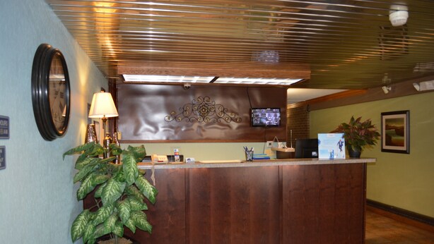 Interior entrance - Travelodge by Wyndham Grand Forks (Grand Forks)