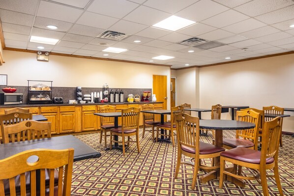 Free daily continental breakfast 