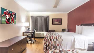 Desk, soundproofing, iron/ironing board, free WiFi