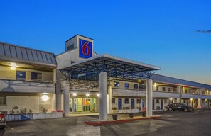 Exterior - Motel 6 North Ridgeville, OH - Cleveland Intl Airport - N Ridgeville (North Ridgeville)