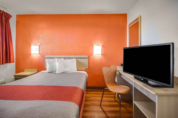 Blackout drapes, free WiFi, bed sheets - Motel 6 North Ridgeville, OH - Cleveland Intl Airport - N Ridgeville (North Ridgeville)