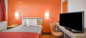 Motel 6 North Ridgeville, OH - Cleveland Intl Airport - N Ridgeville