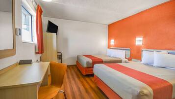 Tirai kedap cahaya, Wi-Fi gratis, dan seprai linen