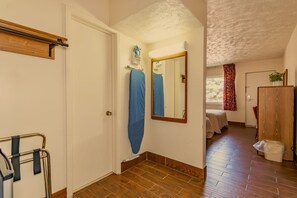 Pet-friendly - Americas Best Value Inn Austinburg (Austinburg)
