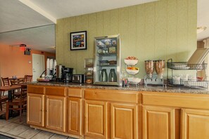 Free daily continental breakfast