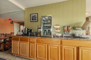 Free daily continental breakfast