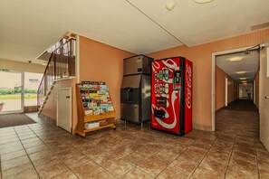 Vending machine - Americas Best Value Inn Austinburg (Austinburg)