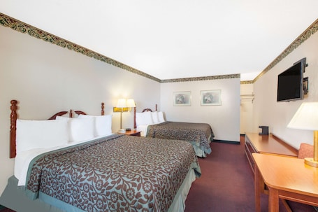Desk, iron/ironing board, cots/infant beds, rollaway beds. Days Inn by Wyndham Erick