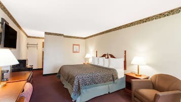 Schreibtisch, BĂŒgeleisen/BĂŒgelbrett, Babybetten, Zustellbetten