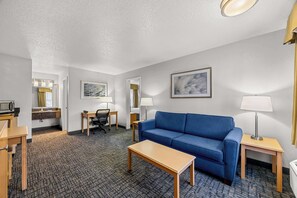 Suite, 1 King Bed, Non Smoking (with Sofabed) | In-room safe, desk, blackout drapes, iron/ironing board - Best Western Horizon Inn (Medford)