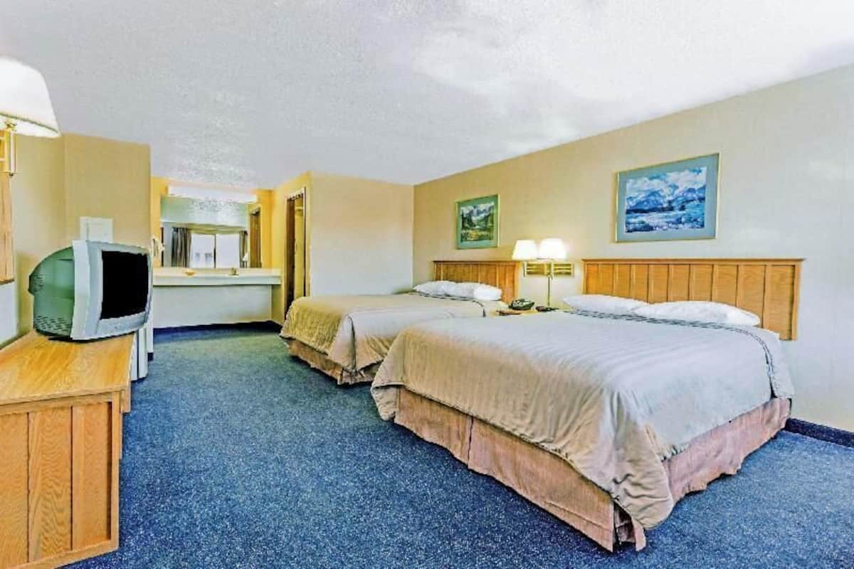 In-room safe, individually furnished, laptop workspace