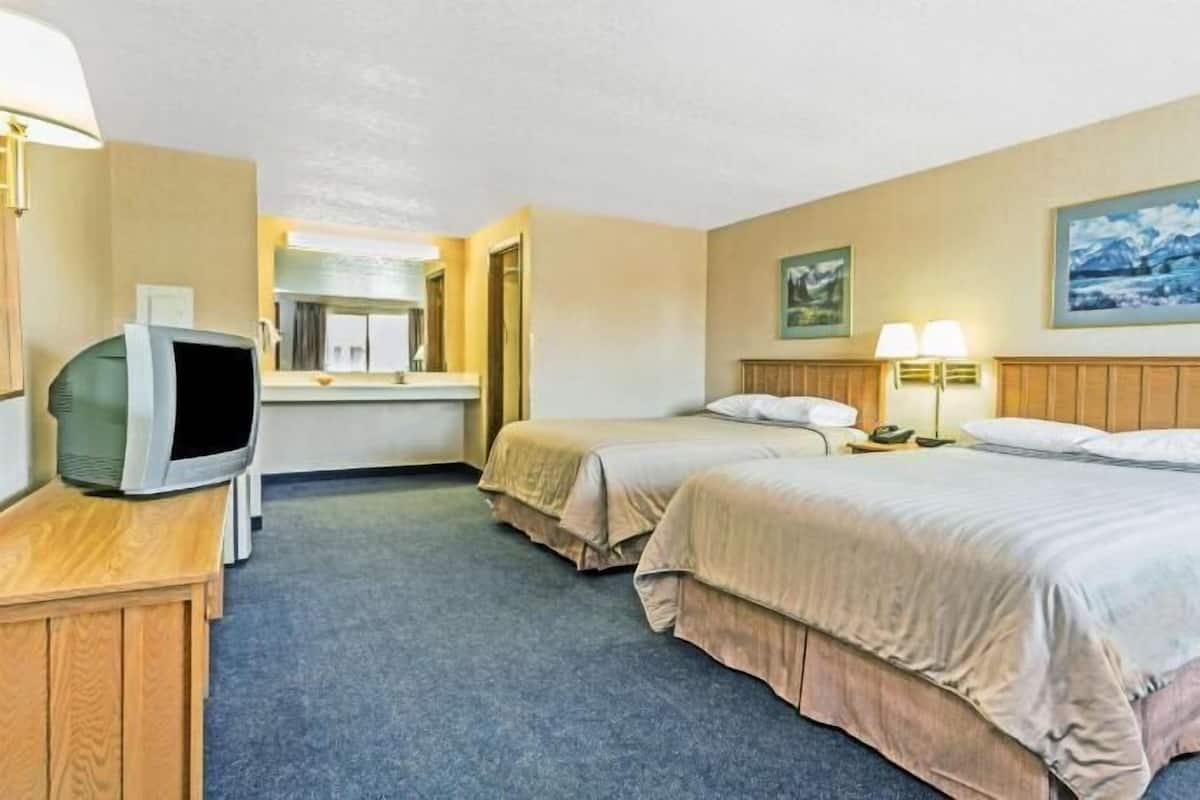 In-room safe, individually furnished, laptop workspace