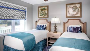 Standard Room, 2 Bedrooms | 1 bedroom, iron/ironing board, free WiFi, bed sheets