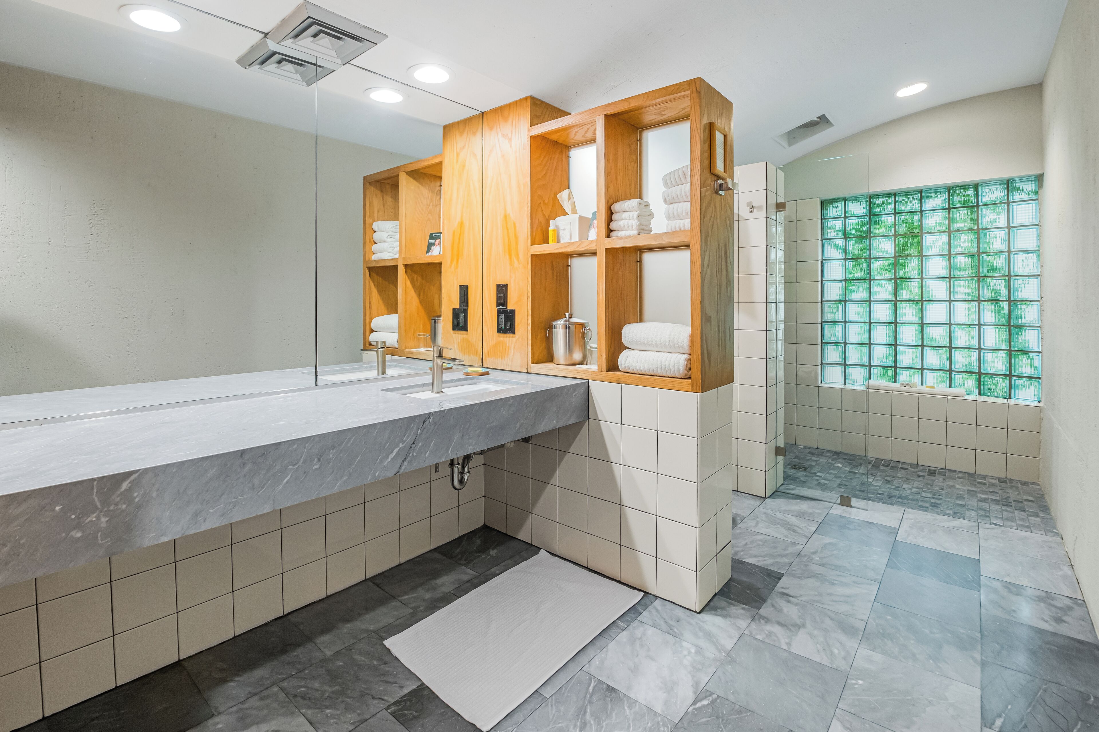 room, 1 queen bed | bathroom | deep-soaking bathtub, free toiletries, hair dryer, towels