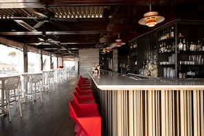 2 Restaurants, Mittagessen, Abendessen, amerikanische Küche