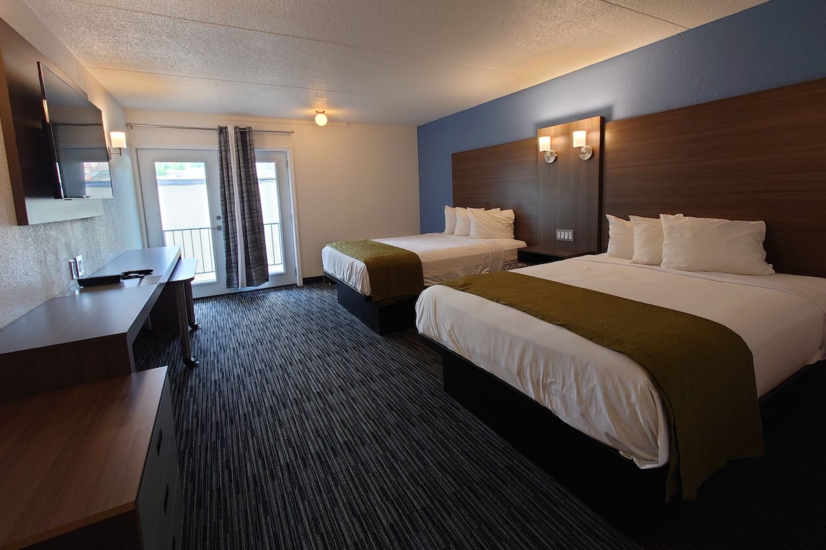 1 bedroom, in-room safe, desk, laptop workspace