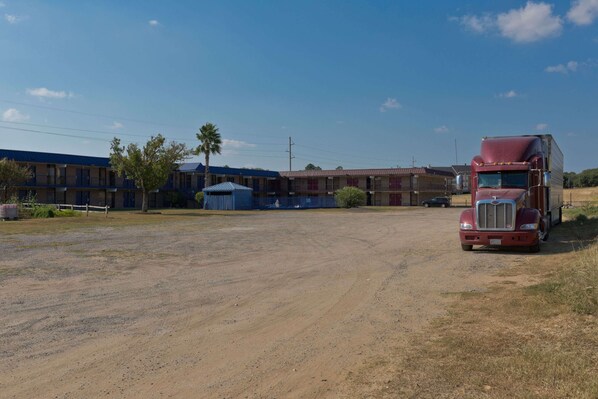 Exterior - Knights Inn Brenham (Brenham)