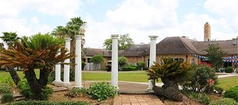 Columbia Lakes Resort Cottages