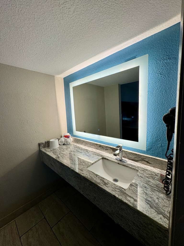 Foto - Days Inn By Wyndham El Paso Airport East