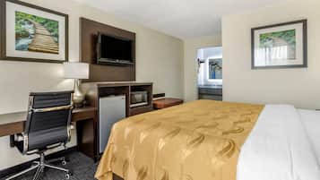 Trang bị nội thất với thiết kế riêng biệt, bàn