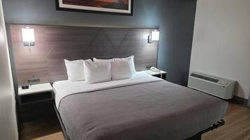 Verduisterende gordijnen, een strijkplank/strijkijzer, gratis babybedden