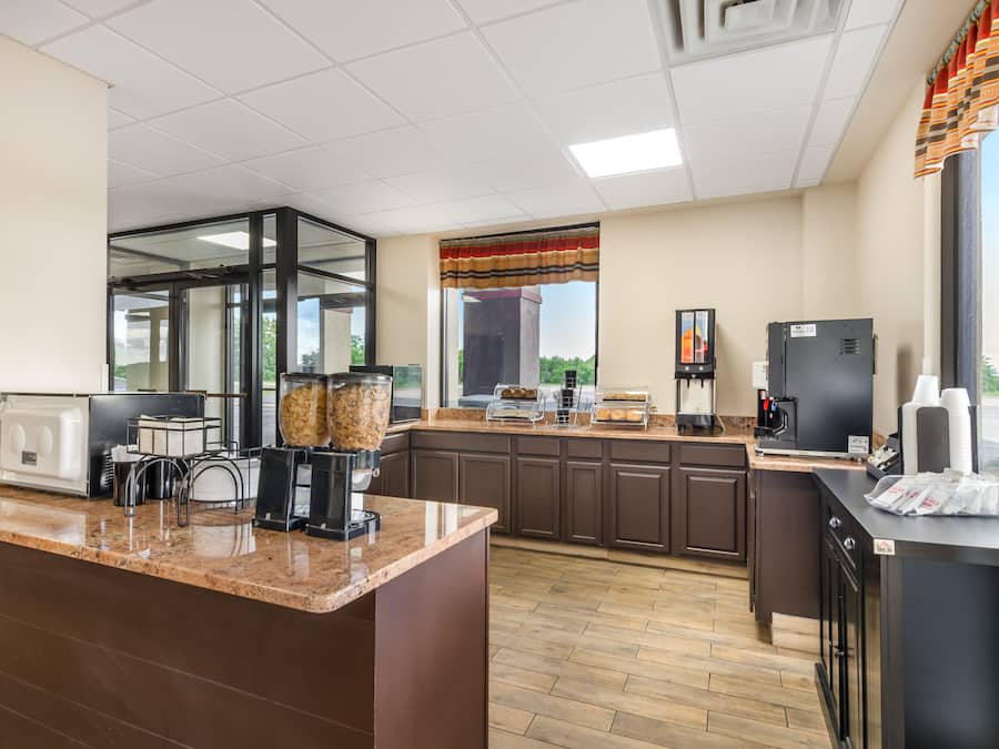 Free daily continental breakfast