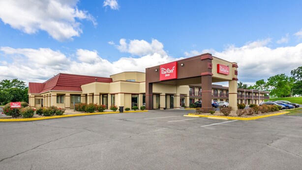 Exterior - Red Roof Inn Staunton (Staunton)