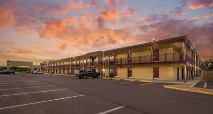 Red Roof Inn Staunton