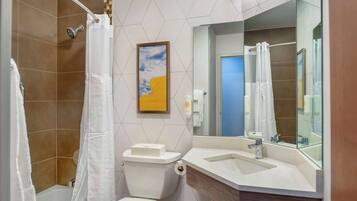 Premium bedding, in-room safe, desk, laptop workspace