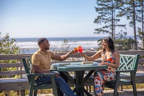 Breakfast, lunch and dinner served - Kalaloch Lodge (Forks)