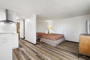1 bedroom, in-room safe, individually decorated, individually furnished