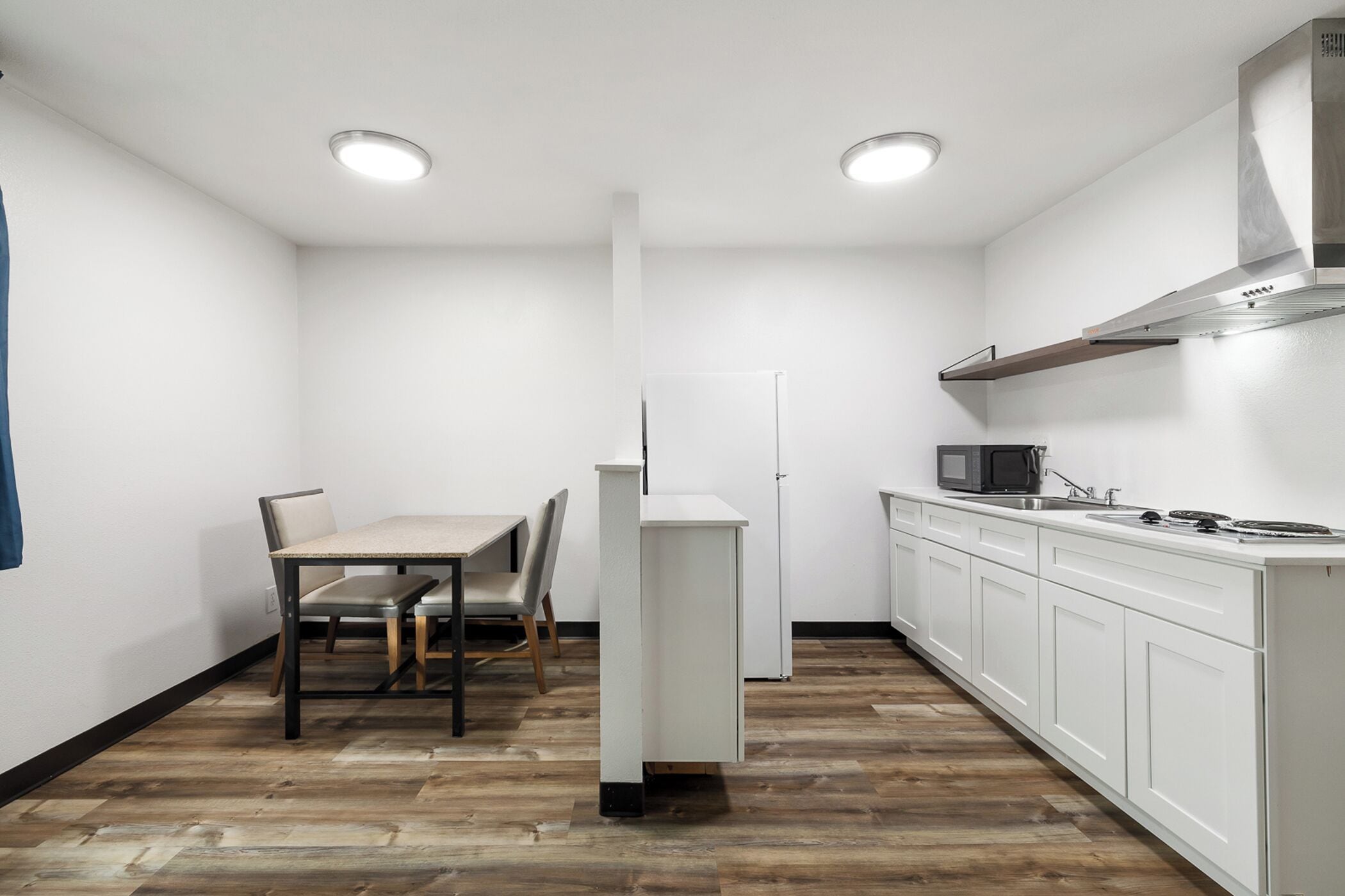 1 bedroom, in-room safe, individually decorated, individually furnished