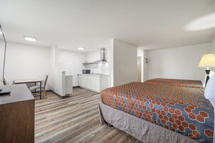 1 bedroom, in-room safe, individually decorated, individually furnished