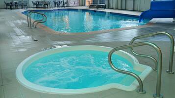 Indoor spa tub