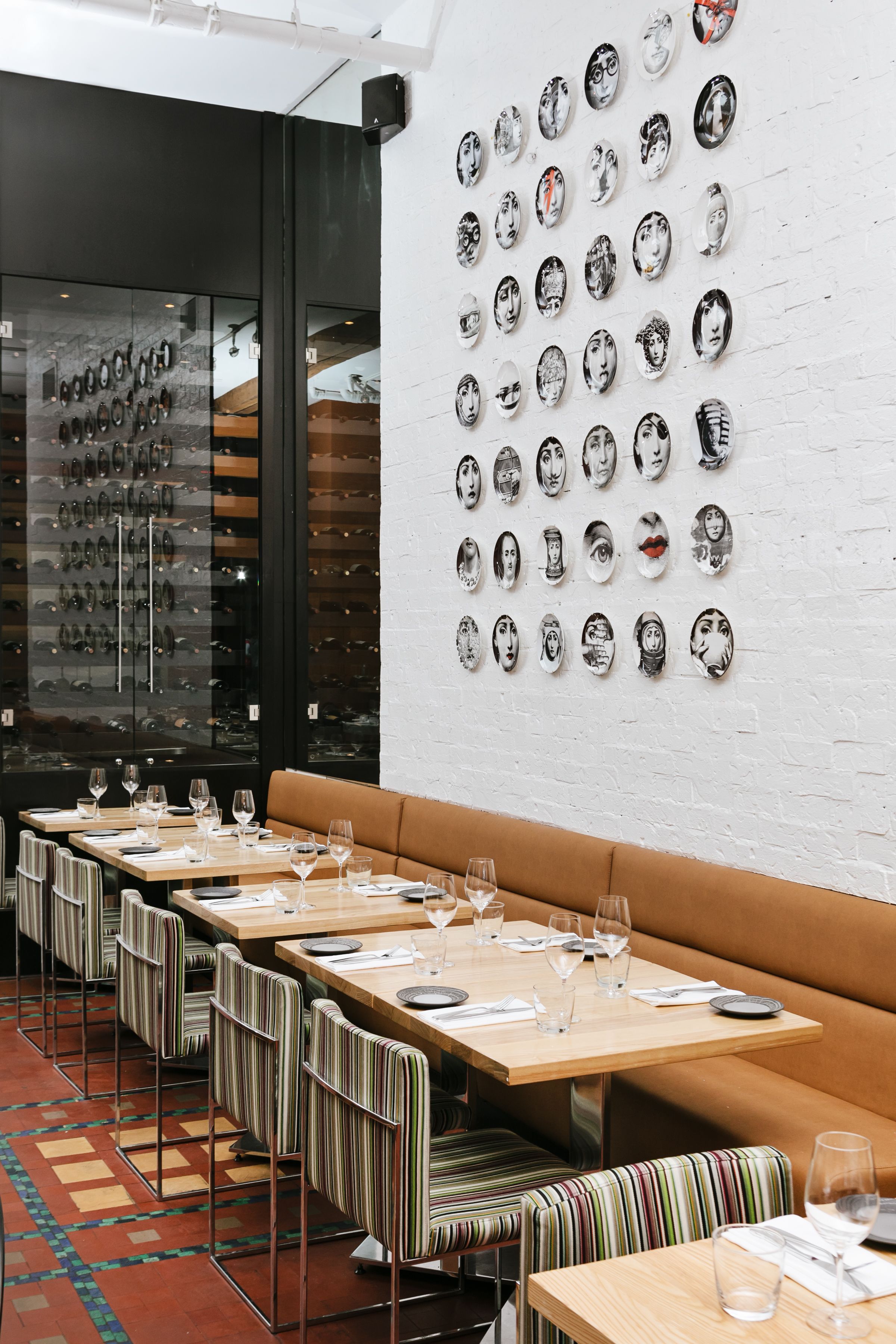 2 restaurants, breakfast, lunch, dinner served; italian cuisine