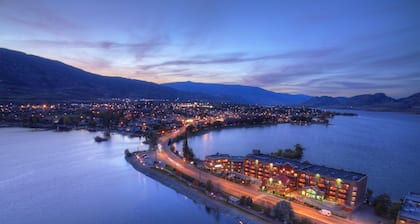 Holiday Inn Hotel & Suites Osoyoos by IHG
