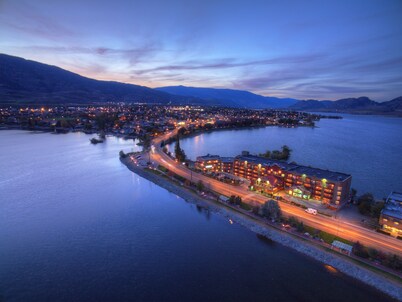Holiday Inn Hotel & Suites Osoyoos by IHG