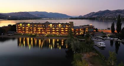 Holiday Inn Hotel & Suites Osoyoos by IHG