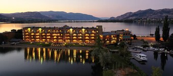 Holiday Inn Hotel & Suites Osoyoos by IHG