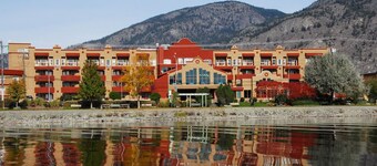 Holiday Inn Hotel & Suites Osoyoos by IHG