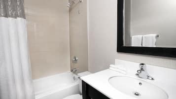Combined shower/bathtub, eco-friendly toiletries, hair dryer, towels