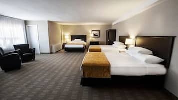 Bureau, espace de travail pour ordinateur portable, rideaux occultants