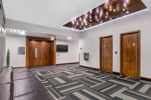 Lobby - Hotel Quartier, an Ascend Collection Hotel (Québec City)