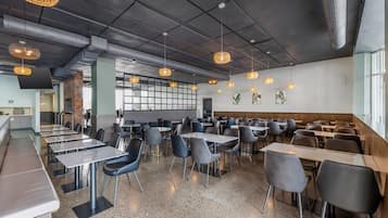 Petit déjeuner buffet compris tous les jours