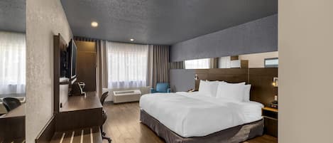 標準客房, 1 張特大雙人床, 非吸煙房 | 高級寢具、書桌、隔音、熨斗/熨衣板