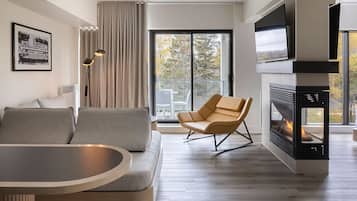 1 bedroom, blackout curtains, soundproofing, iron/ironing board