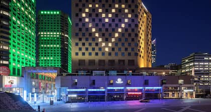 DoubleTree by Hilton Montreal
