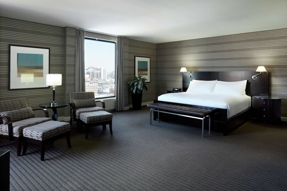 Presidential Suite, 1 King Bed | Living area